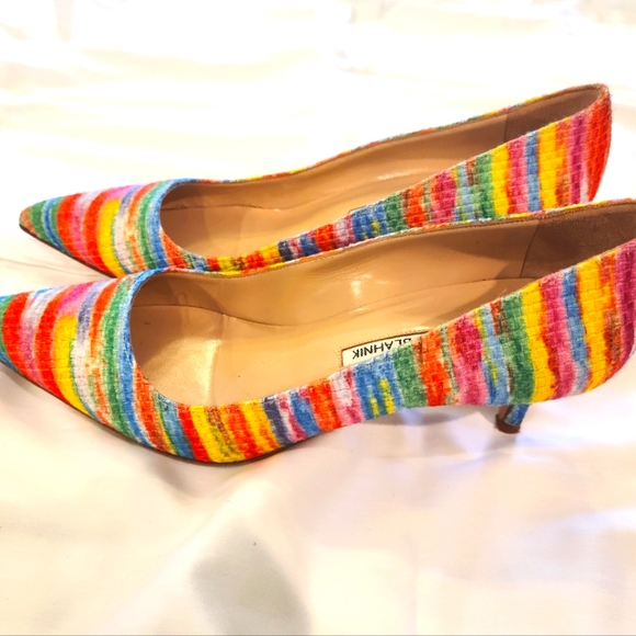 Manolo Blanhik Pumps - Picture 4 of 4